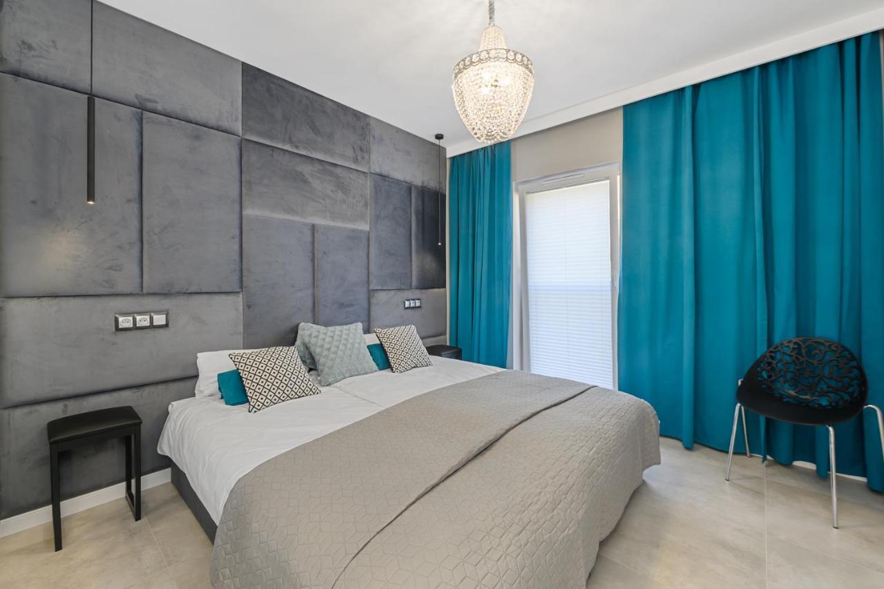 Gate Of Centre By Pinpoint Apartment